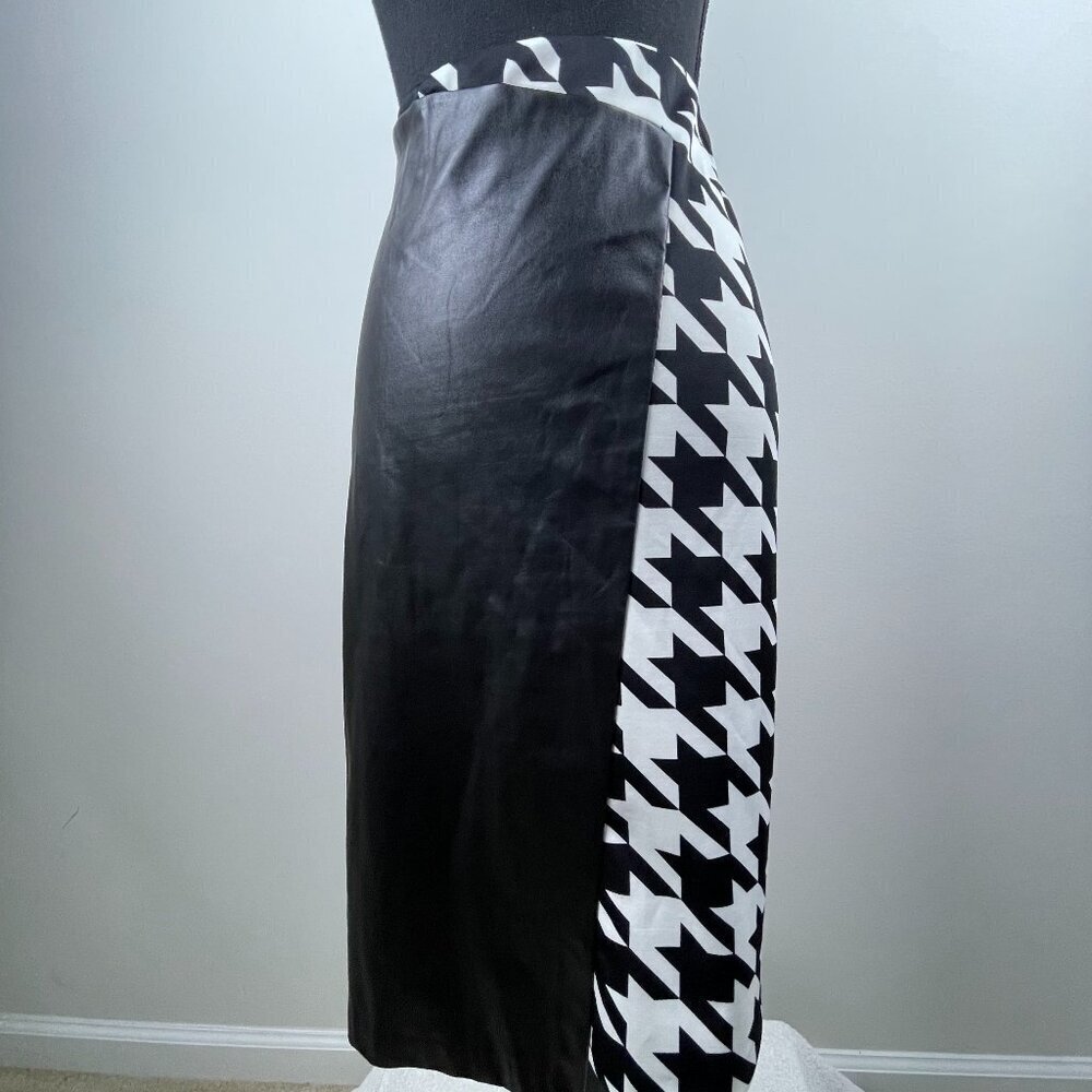 Ashley Stewart Black/White Houndstooth Skirt Size 18/20